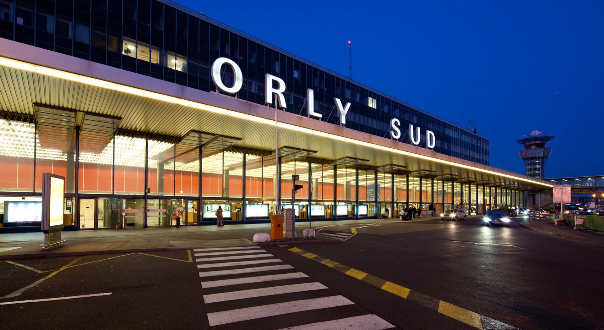 Transfer and Taxi from Paris to Orly Airport